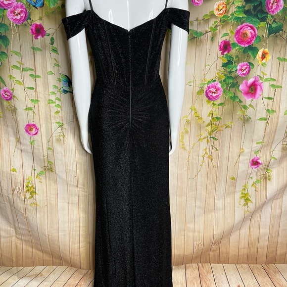 Cindy Collection Long Gown Dress. - Picture 6 of 7